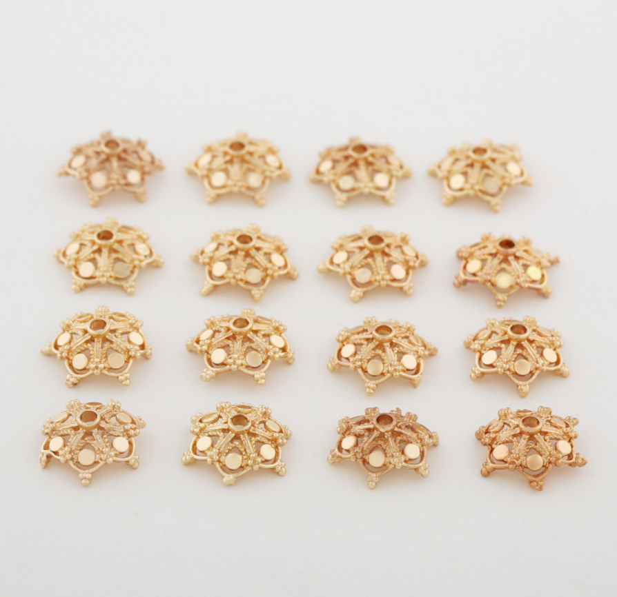 10 pcs 24k gold plated snowflake bead cap brass spacer beads pendants  brass caps brass bead Size: 13 mm Hole size: 1.5 mm  Luxurious 24k white gold plated! Brass base. Fine quality.  You will receive 10 pcs of the beads as pictured. Xaxe.com