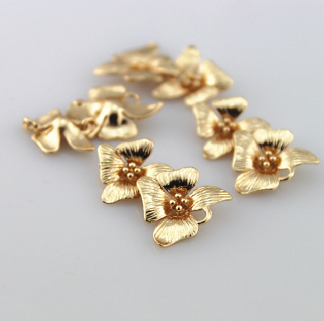 5 pcs 24k gold plated big flowers brass pendant brass caps brass bead Xaxe.com