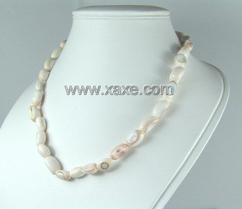 Lovely shell necklace e Xaxe.com