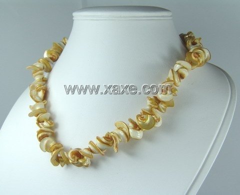 Lovely shell necklace h Xaxe.com