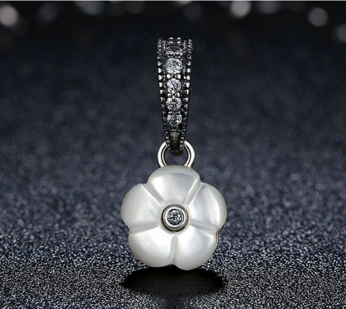 Sterling 925 silver charm white shell flower bead pendant fits Pandora charm bracelet Material Xaxe.com